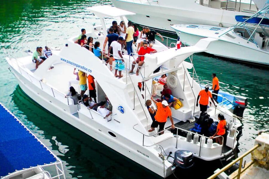 La Romana: Scuba Diving in Catalina Island - La Romana to Catalina: what this 9-hour plan really feels like