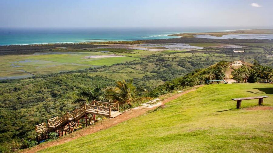 Mangroves, Mogotes and Mountains from Punta Cana - San Lorenzo Bay and Cayo de los Pájaros: birds over the water