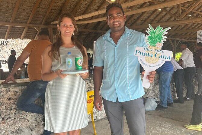 Mr&Mrs Punta Cana Private Roundtrip Transfer Airport-Hotel - Meeting your driver: where you stand and what to look for