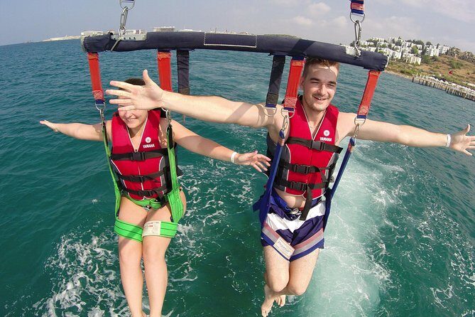 Parasailing, Snorkel Cruise & Virgen Beach from Punta Cana - The coast cruise between Bávaro, Punta Cana, and Cabeza de Toro