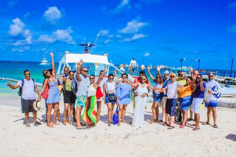 Party Boat in Punta Cana/Free Drinks and transportation inc - Who should book (and who should skip)