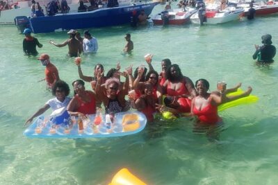 PARTY BOAT Punta Cana - Floating Bar + Music: What the Cruise Vibe Really Delivers