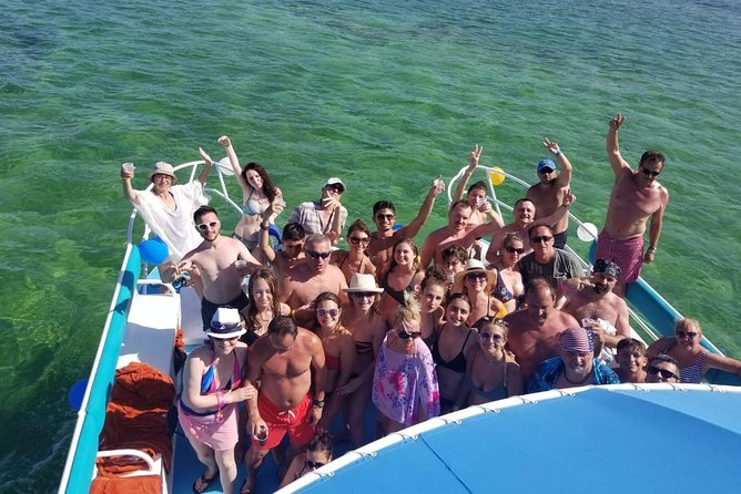 PARTY BOAT Punta Cana - Bavaro Beach Stops: Getting Off the Catamaran
