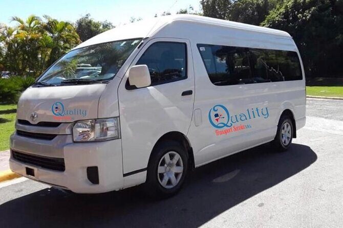 Private Airport Transfers Roundtrip Punta Cana Hotels - Airport Sign Pickup in Punta Cana: The First Stress Test