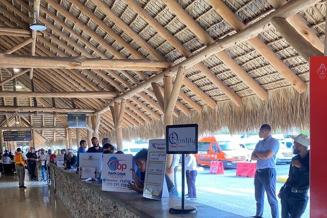 Private Airport Transfers Roundtrip Punta Cana Hotels - Guide Support and Language: How to Get the Most From the Stories