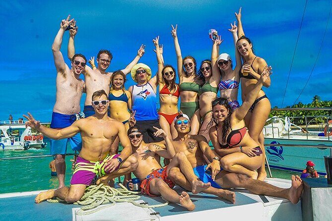 Private Boat for groups up to 15 people with jacuzzi and Lunch - Price and Value: How $1,599 for Up to 15 Adds Up