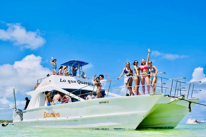 Private Catamaran Cruise with Slide & unlimited drinks - Getting Picked Up and Reaching Playa Bávaro