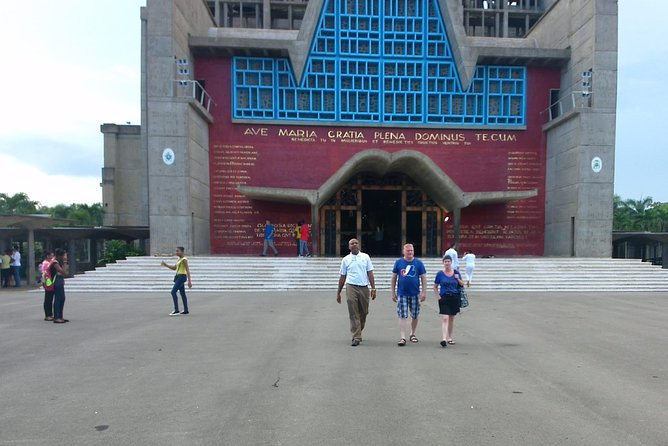 Private City Tours Higüey - How the Higuey visit is structured: basilica, museum, park, market