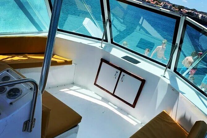 Private Cruise on a Hatteras 52 - Price and Value: $990 for a Group Up to 10