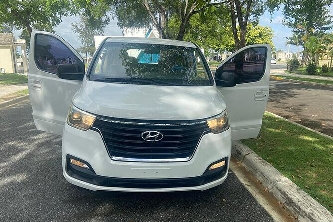 Private Punta Cana Airport Ground Transfers - One-way or roundtrip: choosing the right option