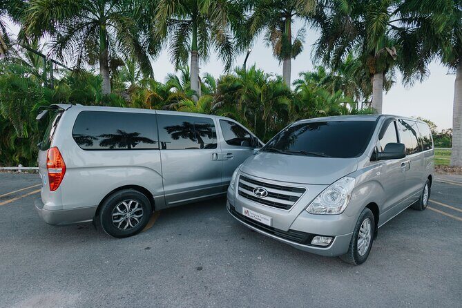 Private Punta Cana Airport Transfers from/to the Hotel 1 ó 2 way - Meeting your driver at PUJ: the café area is the key
