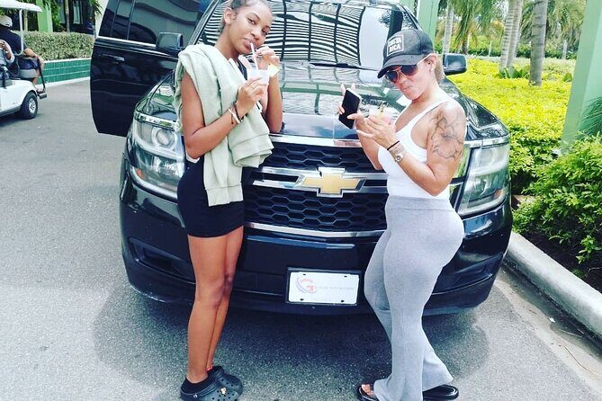 Private Punta Cana Airport Transfers to uvero Alto hotels - What’s in the car: AC, Wi‑Fi, bottled water, and soda/pop