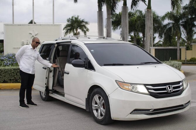 Private Transfer from PUJ Airport to Bávaro and Punta Cana Zone - What Happens During the Ride: short trip, clear mission