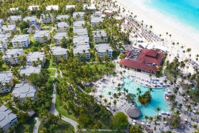 Private Transfer Punta Cana Airport PUJ - Punta Cana Bavaro Veron - What you’ll get in the car (A/C and a private ride with luggage limits)