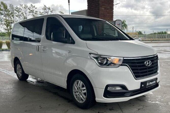 Private Transfer Punta Cana Airport to/from Bávaro hotels & zones - Entering Bávaro smoothly after you land at PUJ