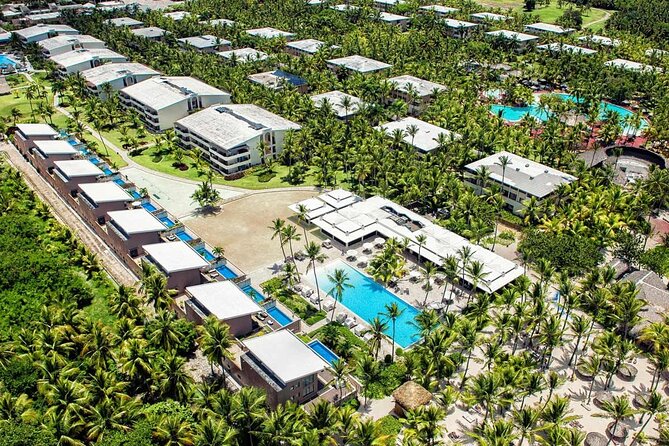 Private Transfer Punta Cana Airport to/from Catalonia Royal Bavaro - Finding your driver at PUJ: sign, SMS, and a clean start