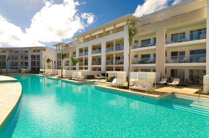 Private Transfer Punta Cana Airport to/from Falcon By Melia - The 25-minute drive to Paradisus Grand Cana (and the return)