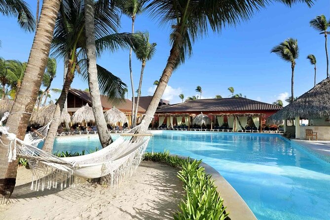 Private Transfer Punta Cana Airport to/from Grand Palladium Punta Cana - Airport pickup at Punta Cana: clear instructions and a name sign