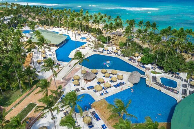 Private Transfer Punta Cana Airport to/from Grand Sirenis Punta Cana - The Ride to Grand Sirenis: Fast, Private, and Mostly Stress-Free