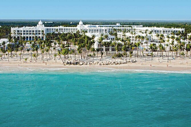 Private Transfer Punta Cana Airport to/from Riu Palace Bavaro - In the Vehicle: Clean, Air-Conditioned, and Built for Comfort