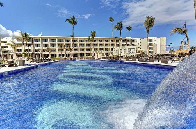 Private Transfer Punta Cana Airport to/from Royalton Bavaro - Price and Value: Why $40 Per Group Can Be a Smart Move