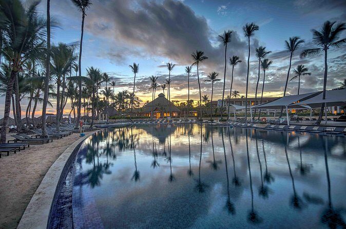 Private Transfer Punta Cana Airport to/from Royalton Punta Cana - Communication That Cuts Confusion (SMS, Not Email)