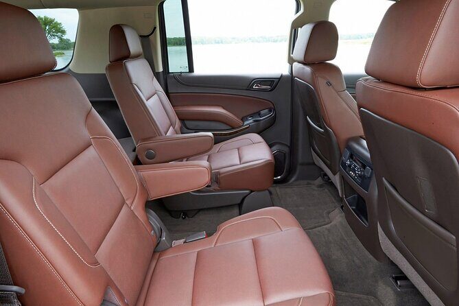 Private Transfer VIP Suburban Punta Cana Airport from/to Hotels - The Ride: Tinted SUV Comfort, Wi‑Fi, and Optional Drinks