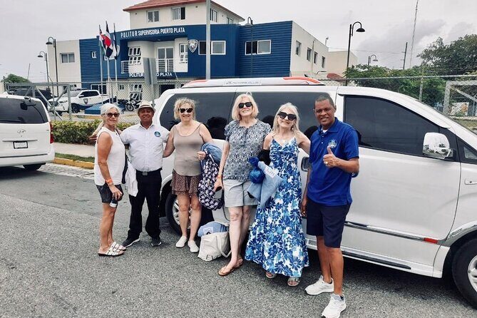 Private Van Tour - Paradise Island Option: Quick Access to a Different Kind of Day