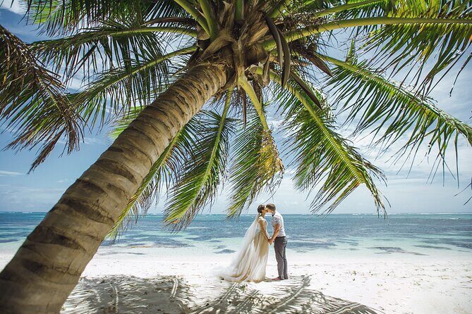 Professional photoshoot in Punta Cana and DR - Book now! - Your Photo Delivery: 120–150 Edited Images in About 7 Days