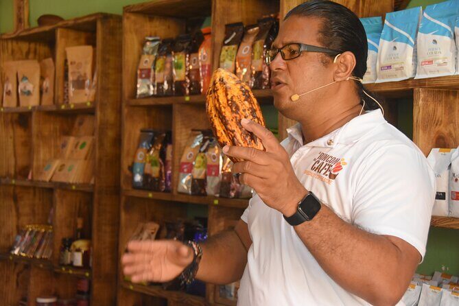 Puerto plata City Tour POP - Pink Street and Central Puerto Plata: quick photo breaks with real local cues