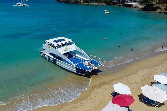 Puerto Plata Private Catamaran Snorkeling, BBQ & Open Bar - Your Crew and Host: What Private Really Feels Like