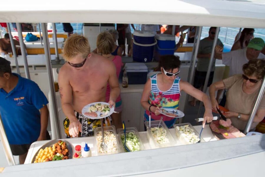 Puerto Plata: Sosúa Catamaran Day Trip with Lunch and Drinks - Unlimited drinks and snacks: how the onboard party stays friendly