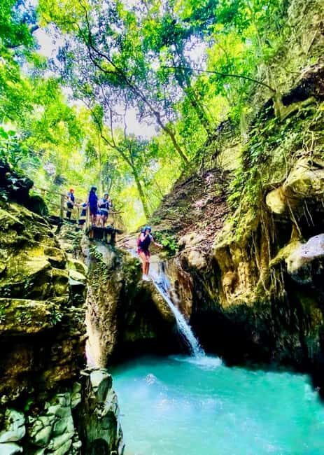 Puerto Plata: Waterfalls of Damajagua - Entering the Damajagua route: guided walk plus camp stops
