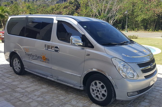 Punta Cana Airport (PUJ) To Bávaro Hotels (One way) - Price and value: $25 per group up to four