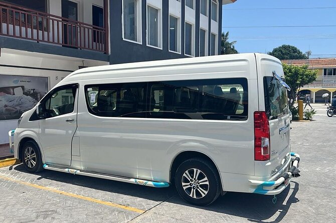 Punta Cana Airport Transfer Bavaro Van - Your door-to-door drop-off in Bávaro