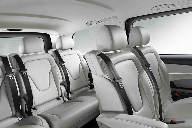 Punta Cana Airport Transfer Service - Your Ride Details: Comfortable, Air-Conditioned, and Driver-Led