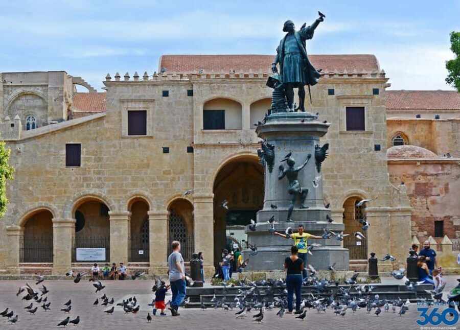 Punta Cana: All-Inclusive Day Trip to Santo Domingo - Alcázar de Colón (Diego Columbus’s Palace): history you can see in stone