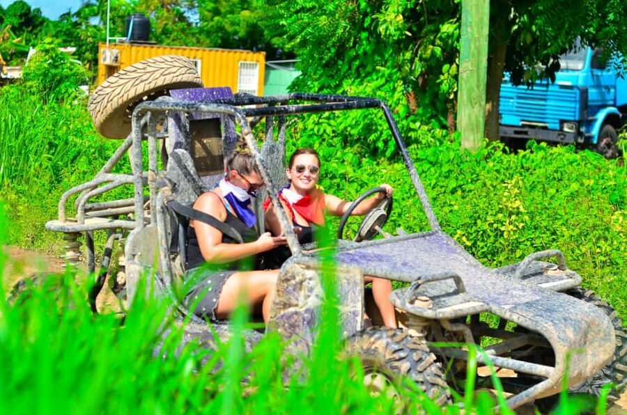 Punta Cana Amazing Dune buggy For Small Groups and Pickup - The typical house stop: coffee and cocoa you can taste