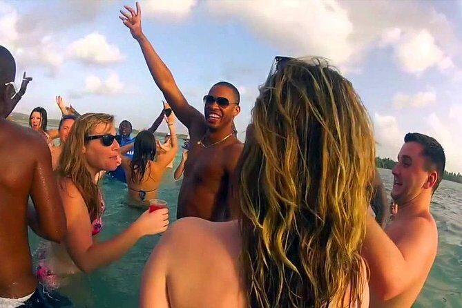 Punta Cana Booze Cruise with Snorkeling, Natural Pool & Open Bar - The music, the drinks, and why the timing feels right