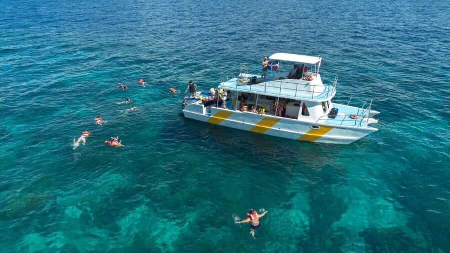 Punta Cana: Catalina Island Trip with Snorkeling - Catalina Island snorkeling: coral gardens in shallow water