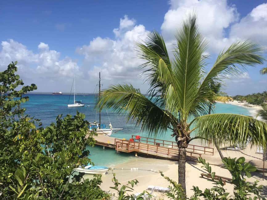 Punta Cana: Catalina Snorkeling & Altos de Chavón Day Trip - Catalina Island: beaches, nature vibes, and the snorkeling moment