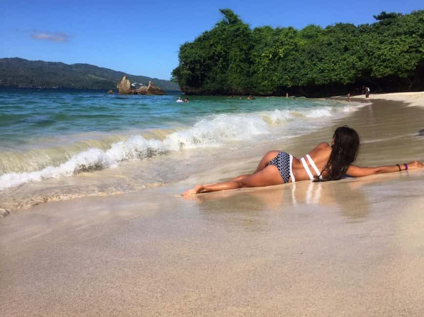 Punta Cana: Cayo Levantado & El Limon Waterfall Tour - Cayo Levantado Beach: a classic stop built for saltwater time