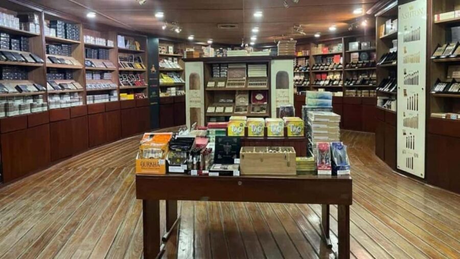 Punta Cana: Don Lucas Cigar, Chocolate, & Rum Tour - Cigar sampling from mild to bold: how to choose without overthinking