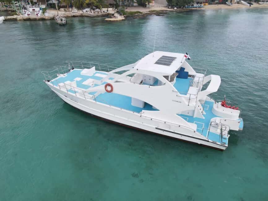 Punta Cana: Exclusive Private Catamaran Tour to Saona Island – VIP Service - The service rhythm that helps the day run smooth