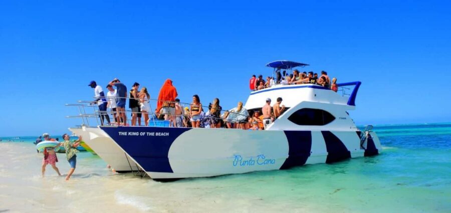 Punta Cana: Party Boat with snorkel and open bar included - A 4-Hour Catamaran Party With Real Snorkel Time
