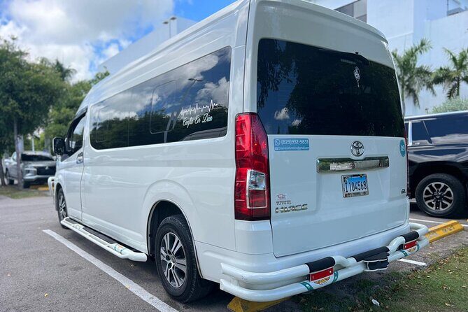 Punta Cana: Private Airport Transfers One Way To From Uvero Alto - Small Comfort Extras: Water, Snacks, and Even Wi‑Fi