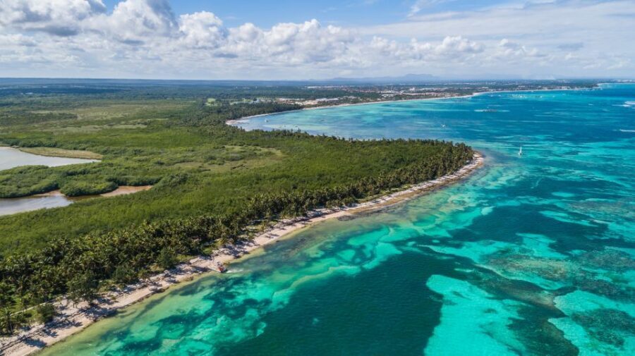 Punta Cana Private Catamaran (Small Group) - Natural Pool + Floating Bar Drinks: Where the Mood Shifts