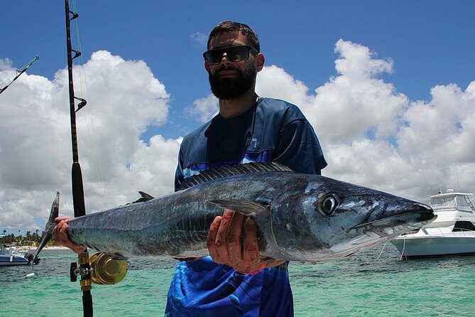Punta Cana Private Fishing Charter on 39 Foot Boat with Bevarages - Captain Rosario, Andy, and the crew: how the instruction is actually helpful