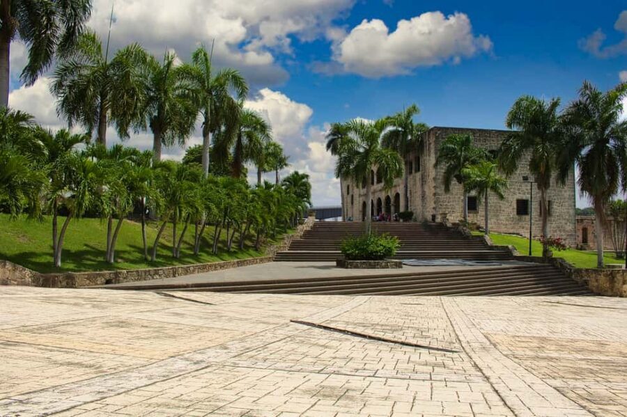 Punta Cana: Santo Domingo Private Day Trip - Los Tres Ojos National Park: cenotes first, and it sets the tone