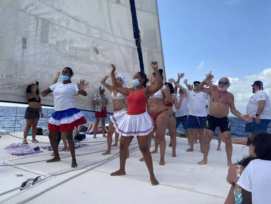 Punta Cana: Saona Island Day Trip with Blue Lagoon & Lunch - Punta Cana to Saona for $60: what makes it good value
